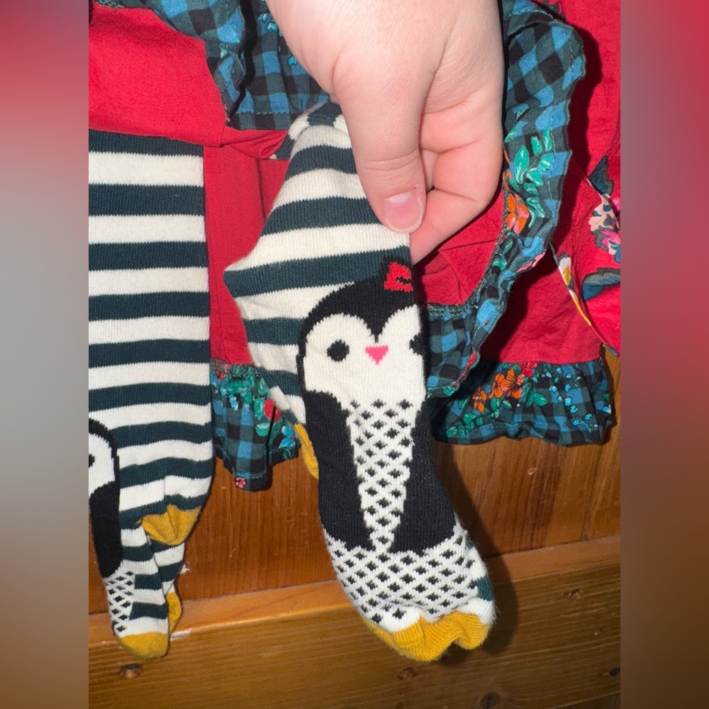 Christmas Outfit - Picture 4 of 7